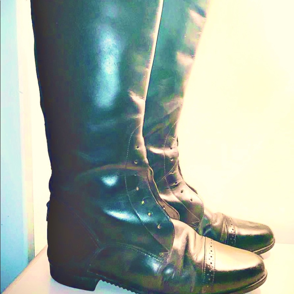 Amazonas gently used field boots 10 S